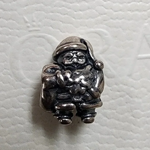 Pandora Santa Claus Charm - Picture 5 of 12